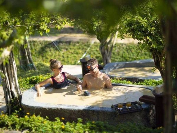 What to bring for mud bath in Nha Trang